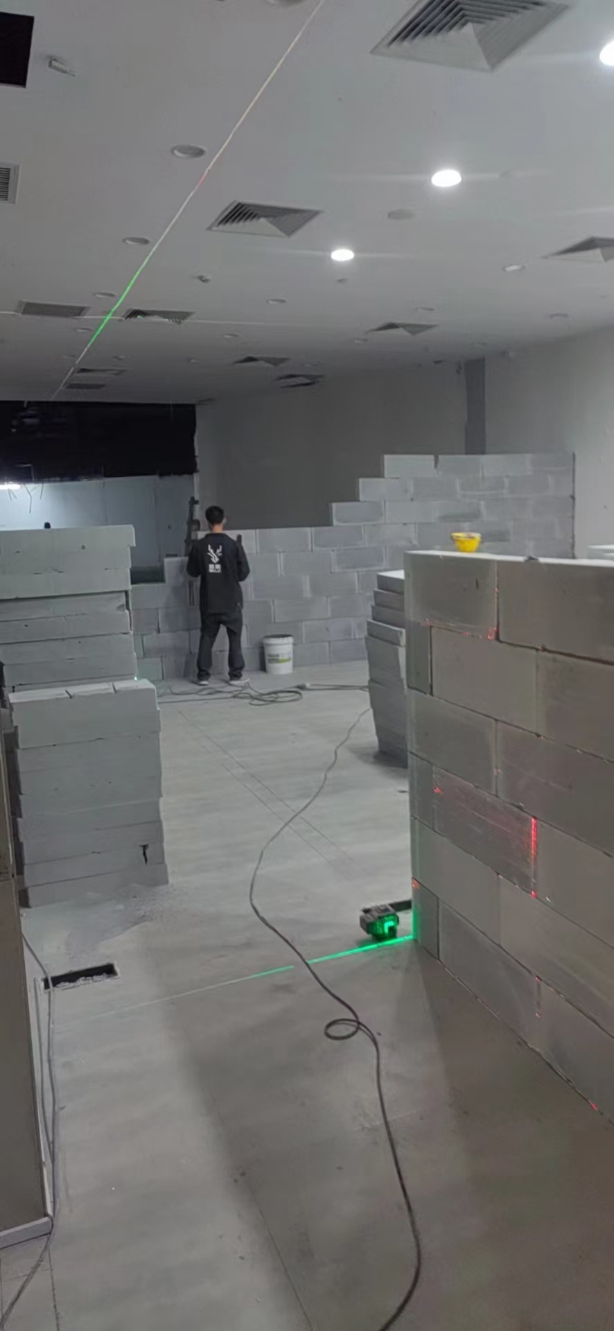 办公楼轻质砖隔墙图